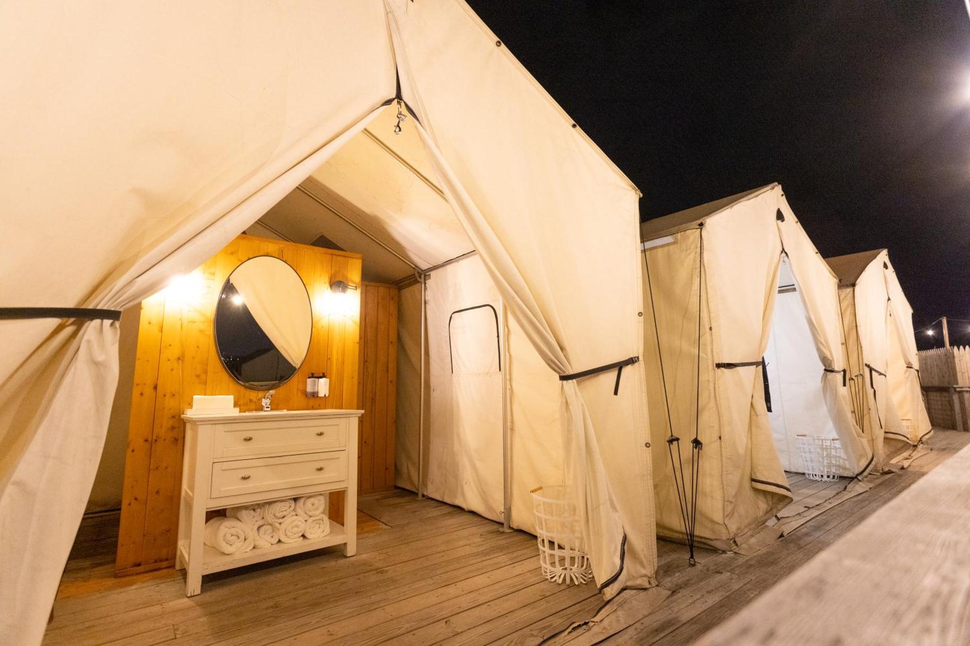 Collective Retreats Governors Island Нью-Йорк Экстерьер фото